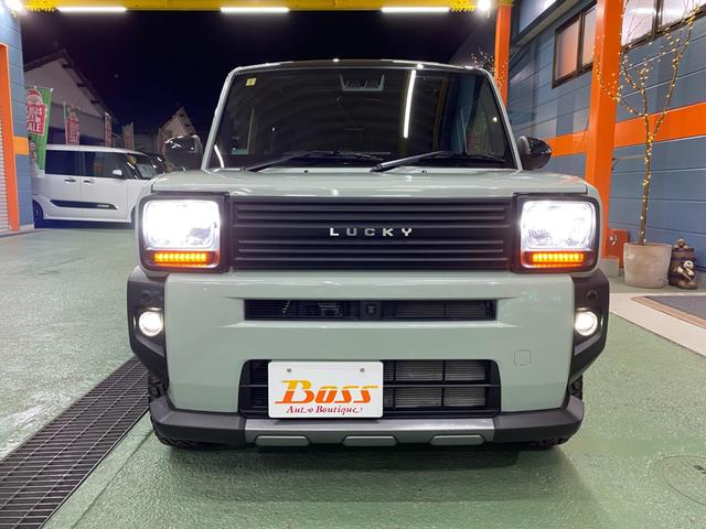 タフト Ｇターボ　ダーククロムベンチャー　ワンオーナー　禁煙車　ＤＡＭＤフェイスチェンジ　ゴツゴツタイヤ　ナビＴＶフルセグ　パノラマカメラ　オートクルーズコントロール　クリアランスソナー　ＬＥＤオートライト　ＢＯＳＳデザインフロアーマット（3枚目）