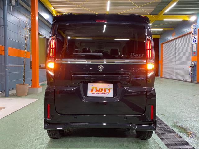 スペーシアカスタム ハイブリッドＸＳターボ　展示試乗車　スズキセーフティサポート　全方位モニター付ナビ装着車　スズキコネクト対応　両側パワースライドドア　ＬＥＤオートライト　オートクルーズコントロール　ＢＯＳＳデザインフロアーマット（7枚目）