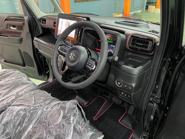 スペーシアカスタム ハイブリッドＸＳターボ　展示試乗車　スズキセーフティサポート　全方位モニター付ナビ装着車　スズキコネクト対応　両側パワースライドドア　ＬＥＤオートライト　オートクルーズコントロール　ＢＯＳＳデザインフロアーマット（14枚目）