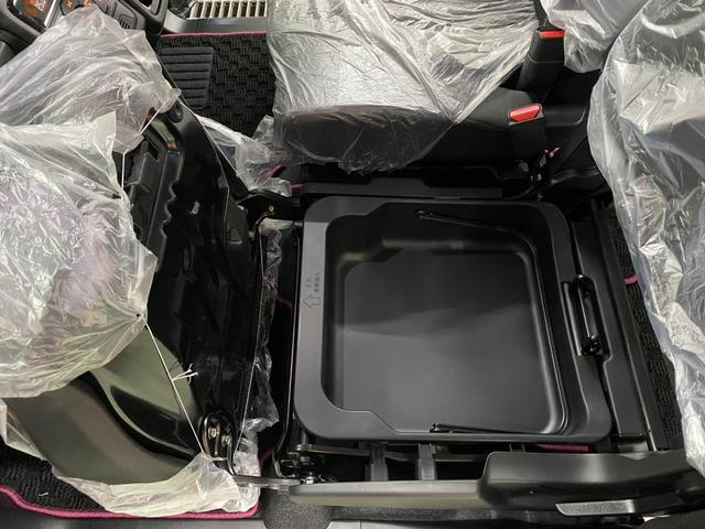 スペーシアカスタム ハイブリッドＸＳターボ　展示試乗車　スズキセーフティサポート　全方位モニター付ナビ装着車　スズキコネクト対応　両側パワースライドドア　ＬＥＤオートライト　オートクルーズコントロール　ＢＯＳＳデザインフロアーマット（32枚目）