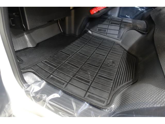 ハイエースバン ロングＤＸ　ＧＬパッケージ　登録済未使用車・ＬＥＤヘッドランプ・デジタルインナーミラー・パノラミックビューモニター・リアクーラーヒーター・セーフティーセンス・車線逸脱警報・１００Ｖ電源・イージークローザースライド（76枚目）