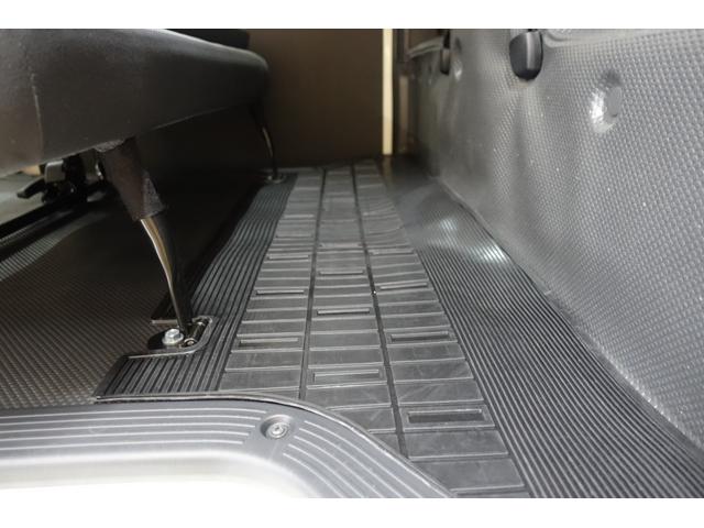 ハイエースバン ロングＤＸ　ＧＬパッケージ　登録済未使用車・ＬＥＤヘッドランプ・デジタルインナーミラー・パノラミックビューモニター・リアクーラーヒーター・セーフティーセンス・車線逸脱警報・１００Ｖ電源・イージークローザースライド（77枚目）