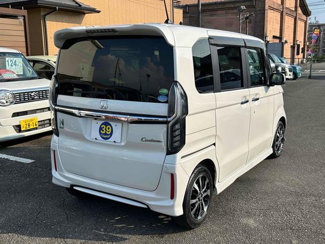 Ｎ－ＢＯＸカスタム Ｇ・Ｌホンダセンシング　ドライブレコーダー　ＥＴＣ　バックカメラ　両側電動スライドドア　ナビ　ＴＶ　クリアランスソナー　オートクルーズコントロール　レーンアシスト　衝突被害軽減システム　オートライト　ＬＥＤ　走行３８千キロ（17枚目）