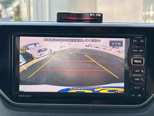 バックカメラも付いています。駐車の時に便利なのはもちろんの事、後方死角にいる子供たちに気が付くことができるので安心安全ですね