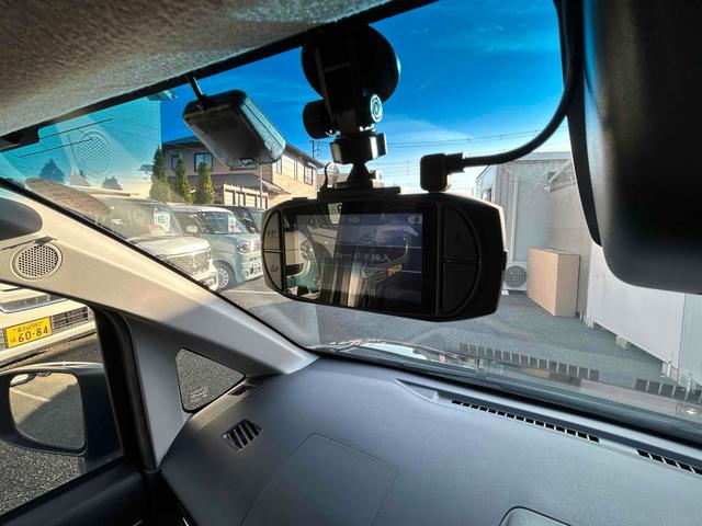 ドライブレコーダーもついています！もし事故を起こしてしまったら。そんな時に心強い味方になるのが、運転の記録を映像と音で記録するドライブレコーダーです。