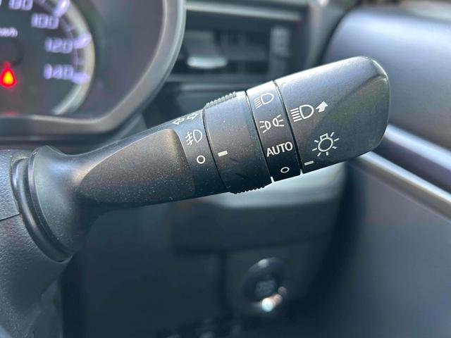 オートライトは、付け忘れや消し忘れを防ぐことができます。高速道路などのトンネルなどにも役立ちます。