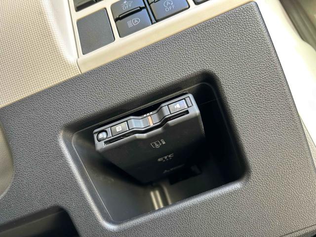 ムーヴキャンバス Ｘメイクアップリミテッド　ＳＡＩＩＩ　禁煙　走行１万ｋ台　ドラレコ　ＥＴＣ　全周囲カメラ　両側電動スライドドア　ナビ　ＴＶ　クリアランスソナー　衝突被害軽減システム　オートマチックハイビーム　スマートキー　アイストップ（10枚目）