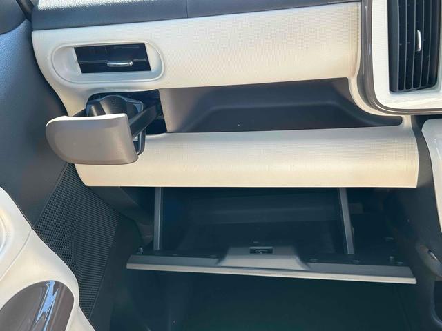 ムーヴキャンバス Ｘメイクアップリミテッド　ＳＡＩＩＩ　禁煙　走行１万ｋ台　ドラレコ　ＥＴＣ　全周囲カメラ　両側電動スライドドア　ナビ　ＴＶ　クリアランスソナー　衝突被害軽減システム　オートマチックハイビーム　スマートキー　アイストップ（21枚目）