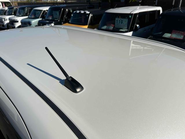 ムーヴキャンバス Ｘメイクアップリミテッド　ＳＡＩＩＩ　禁煙　走行１万ｋ台　ドラレコ　ＥＴＣ　全周囲カメラ　両側電動スライドドア　ナビ　ＴＶ　クリアランスソナー　衝突被害軽減システム　オートマチックハイビーム　スマートキー　アイストップ（33枚目）