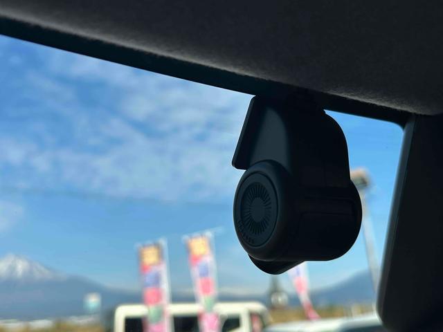 ムーヴキャンバス Ｇホワイトアクセントリミテッド　ＳＡＩＩＩ　１オーナー禁煙車　ドラレコ　車検Ｒ９年９月　全周囲カメラ　両側電動スライド　純正８インチナビ　フルセグＴＶ　衝突被害軽減システム　オートマチックハイビーム　ＬＥＤヘッドランプ　スマートキー　アイスト（9枚目）