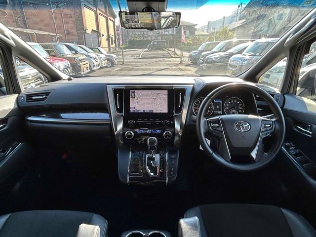 アルファード 2.5S タイプゴールドIII 禁煙車 後席モニター ドラレコ バックカメラ ナビ TV クリアランスソナー レーダークルーズ ツインサンルーフ 衝突被害軽減 両側電動スライドドア オートハイビーム オートライト 電動リアゲート(2枚目)