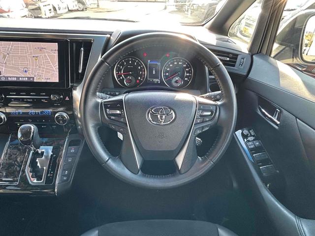 アルファード 2.5S タイプゴールドIII 禁煙車 後席モニター ドラレコ バックカメラ ナビ TV クリアランスソナー レーダークルーズ ツインサンルーフ 衝突被害軽減 両側電動スライドドア オートハイビーム オートライト 電動リアゲート(3枚目)