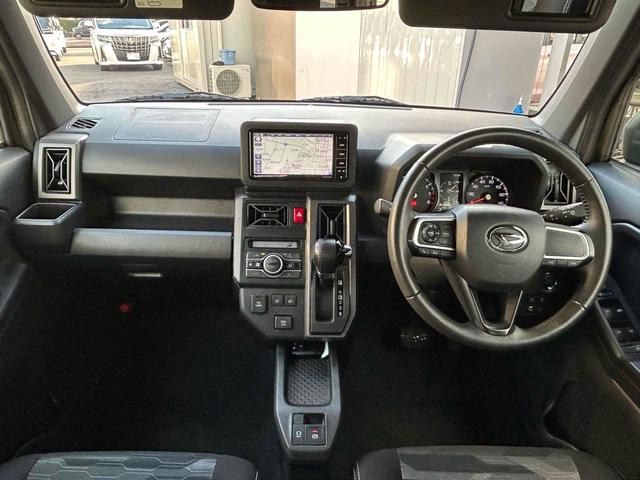 タフト Ｇ　クロムベンチャー　禁煙　ルーフキャリア　スカイフィールトップ　Ｂｌｕｅｔｏｏｔｈ　シートヒータ　ＥＴＣ　バックカメラ　ナビＴＶ　衝突被害軽減システム　オートライト　ＬＥＤヘッド　スマートキー　アイスト　コーナーセンサー（2枚目）