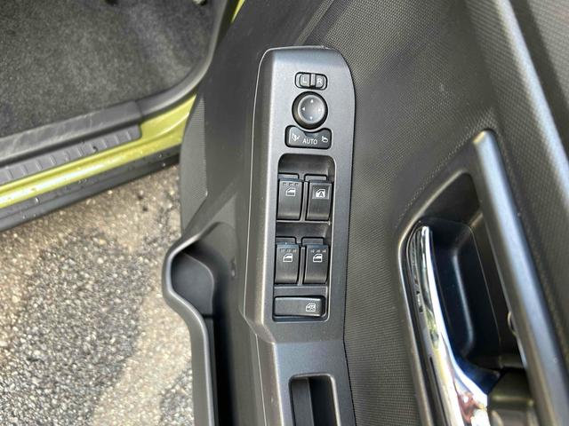 タフト Ｇ　クロムベンチャー　禁煙　ルーフキャリア　スカイフィールトップ　Ｂｌｕｅｔｏｏｔｈ　シートヒータ　ＥＴＣ　バックカメラ　ナビＴＶ　衝突被害軽減システム　オートライト　ＬＥＤヘッド　スマートキー　アイスト　コーナーセンサー（10枚目）