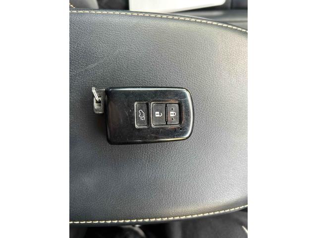 ハリアー プレミアム アドバンスドパッケージ 禁煙 ユーザー買取 全周囲カメラ クリアランスソナー オートクルーズコントロール レーンアシスト パワーシート Bluetooth 衝突被害軽減 ナビ TV オートハイビーム・ライト 電動リアゲート(68枚目)