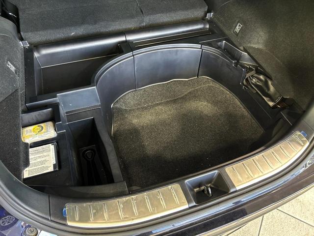 ハリアー プレミアム　サンルーフ　純正９型ナビ　バックカメラ　衝突被害軽減システム　禁煙車　ハーフレザーシート　パワーシート　ドラレコ　スマートキー　ＬＥＤヘッド　ビルトインＥＴＣ　クルコン　オートハイビーム（35枚目）
