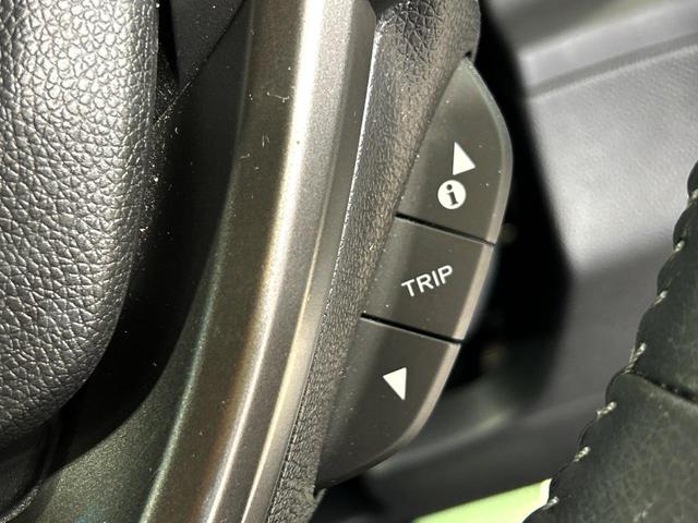 フリードハイブリッド ハイブリッド・クロスターホンダセンシング　両側電動ドア　純正ＳＤナビ　バックカメラ　衝突被害軽減システム　レーダークルーズ　禁煙車　ハーフレザーシート　コーナーセンサー　スマートキー　ＬＥＤヘッド　ビルトインＥＴＣ　車線逸脱警報（32枚目）