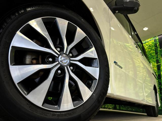 セレナ ハイウェイスター　後席モニター　両側電動ドア　全周囲カメラ　衝突被害軽減システム　禁煙車　ドラレコ　コーナーセンサー　スマートキー　ＬＥＤヘッド　ビルトインＥＴＣ　クルコン　パークアシスト　オートライト（14枚目）