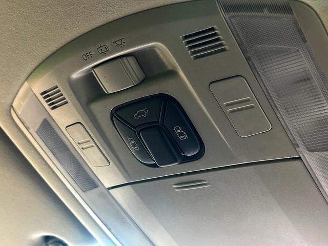 アルファード ２４０Ｓ　タイプゴールド　両側電動ドア　純正ＳＤナビ　後席モニター　バックカメラ　禁煙車　電動リアゲート　ハーフレザーシート　ドラレコ　コーナーセンサー　スマートキー　ＨＩＤヘッド　ビルトインＥＴＣ　クルコン　オートライト（5枚目）