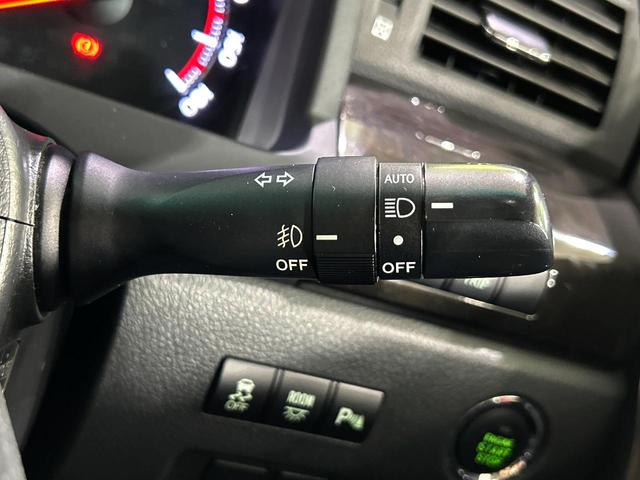 アルファード ２４０Ｓ　タイプゴールド　両側電動ドア　純正ＳＤナビ　後席モニター　バックカメラ　禁煙車　電動リアゲート　ハーフレザーシート　ドラレコ　コーナーセンサー　スマートキー　ＨＩＤヘッド　ビルトインＥＴＣ　クルコン　オートライト（29枚目）
