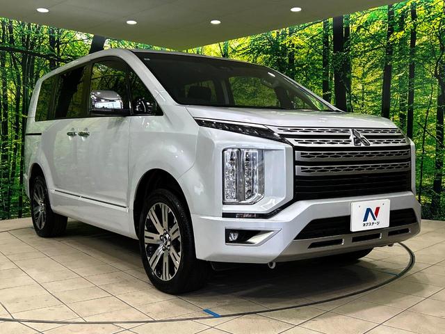 デリカＤ：５ Ｐ　４ＷＤ　両側電動ドア　衝突被害軽減システム　レーダークルーズ　禁煙車　電動リアゲート　パワーシート　スマートキー　ＬＥＤヘッド　車線逸脱警報　デュアルエアコン　純正１８インチアルミ　リアエアコン（17枚目）