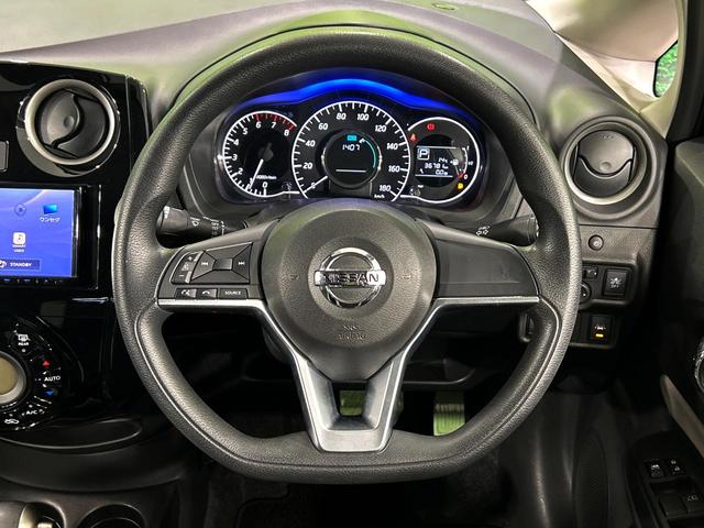 ノート Ｘ　ＤＩＧ－Ｓ　ＫＥＮＷＯＯＤナビ　エマージェンシーブレーキ　スーパーチャージャー　禁煙車　ＬＥＤヘッド　ＥＴＣ　車線逸脱警報　オートライト　オートエアコン　ＣＤ　地デジ　電動格納ミラー　プライバシーガラス（11枚目）