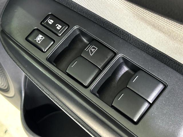 ノート Ｘ　ＤＩＧ－Ｓ　ＫＥＮＷＯＯＤナビ　エマージェンシーブレーキ　スーパーチャージャー　禁煙車　ＬＥＤヘッド　ＥＴＣ　車線逸脱警報　オートライト　オートエアコン　ＣＤ　地デジ　電動格納ミラー　プライバシーガラス（41枚目）