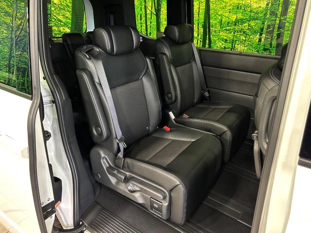 ステップワゴン ｅ：ＨＥＶスパーダ　登録済未使用車　両側電動ドア　バックカメラ　衝突被害軽減システム　レーダークルーズ　電動リアゲート　ハーフレザーシート　コーナーセンサー　スマートキー　ＬＥＤヘッド　オートハイビーム　車線逸脱警報（9枚目）