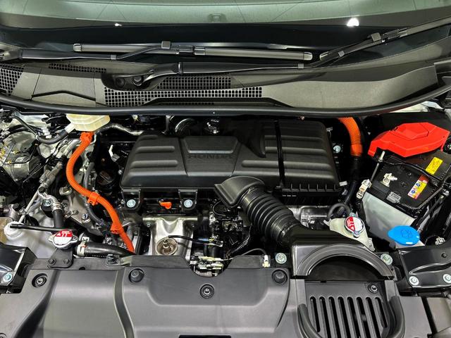 ステップワゴン ｅ：ＨＥＶスパーダ　登録済未使用車　両側電動ドア　バックカメラ　衝突被害軽減システム　レーダークルーズ　電動リアゲート　ハーフレザーシート　コーナーセンサー　スマートキー　ＬＥＤヘッド　オートハイビーム　車線逸脱警報（19枚目）