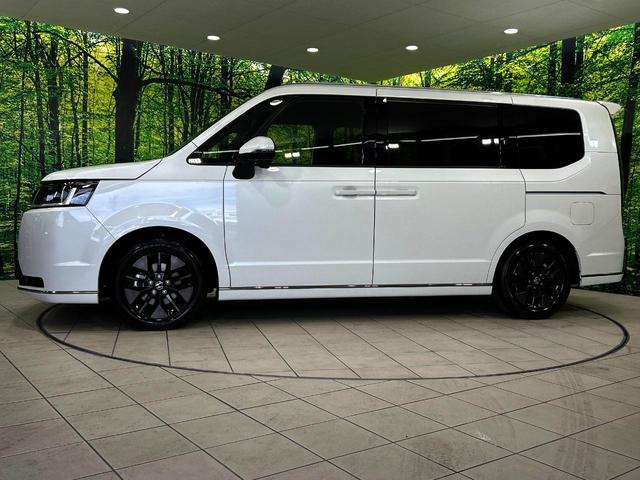 ステップワゴン ｅ：ＨＥＶスパーダ　登録済未使用車　両側電動ドア　バックカメラ　衝突被害軽減システム　レーダークルーズ　電動リアゲート　ハーフレザーシート　コーナーセンサー　スマートキー　ＬＥＤヘッド　オートハイビーム　車線逸脱警報（26枚目）