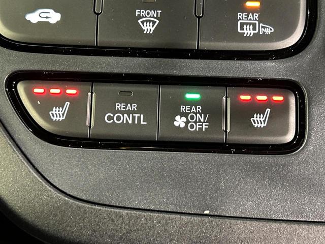 ステップワゴン ｅ：ＨＥＶスパーダ　登録済未使用車　両側電動ドア　バックカメラ　衝突被害軽減システム　レーダークルーズ　電動リアゲート　ハーフレザーシート　コーナーセンサー　スマートキー　ＬＥＤヘッド　オートハイビーム　車線逸脱警報（50枚目）