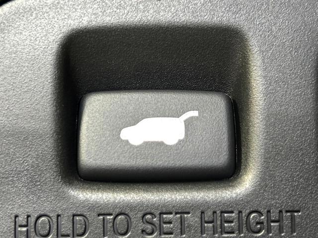 ステップワゴン ｅ：ＨＥＶスパーダ　登録済未使用車　両側電動ドア　バックカメラ　衝突被害軽減システム　レーダークルーズ　電動リアゲート　ハーフレザーシート　コーナーセンサー　スマートキー　ＬＥＤヘッド　オートハイビーム　車線逸脱警報（55枚目）