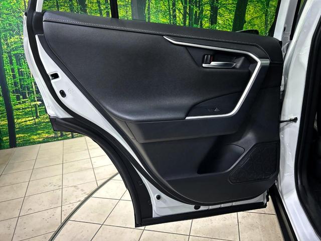 RAV4 ハイブリッドG 4WD 10.5型ディスプレイオーディオ 全周囲カメラ 衝突被害軽減システム レーダークルーズ 禁煙車 電動リアゲート パワーシート ドラレコ コーナーセンサー スマートキー ETC2.0(44枚目)