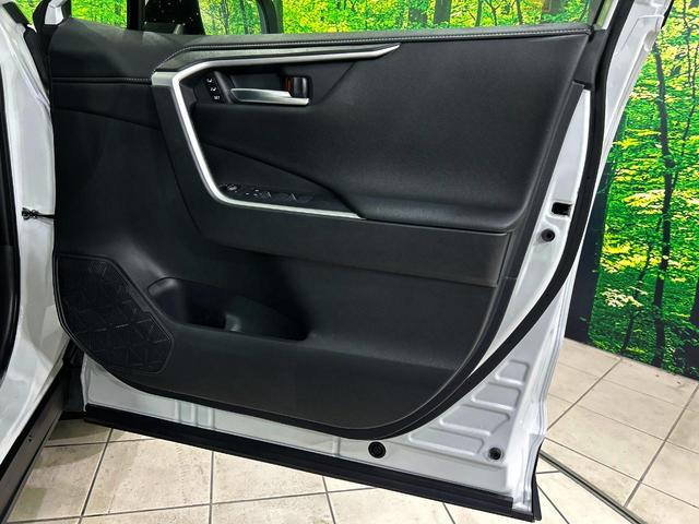 RAV4 ハイブリッドG 4WD 10.5型ディスプレイオーディオ 全周囲カメラ 衝突被害軽減システム レーダークルーズ 禁煙車 電動リアゲート パワーシート ドラレコ コーナーセンサー スマートキー ETC2.0(46枚目)