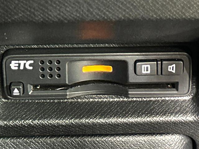 ステップワゴンスパーダ Ｚ　ＨＤＤナビエディション　両側電動ドア　純正ＨＤＤナビ　後席モニター　バックカメラ　禁煙車　ドラレコ　スマートキー　ＨＩＤヘッド　ビルトインＥＴＣ　オートライト　オートエアコン　純正１６インチアルミ　ＣＤ　ＤＶＤ再生　地デジ（7枚目）