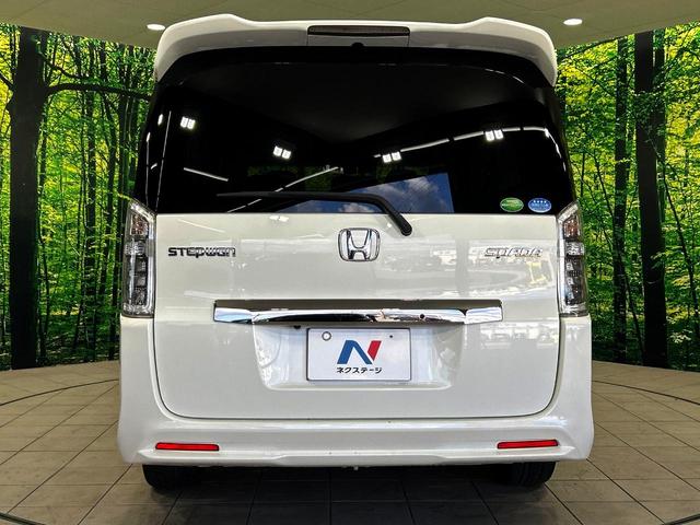 ステップワゴンスパーダ Ｚ　クールスピリット　両側電動ドア　純正ＳＤナビ　後席モニター　バックカメラ　禁煙車　ハーフレザーシート　ドラレコ　スマートキー　ＨＩＤヘッド　ビルトインＥＴＣ　クルコン　オートエアコン　純正１７インチアルミ（16枚目）