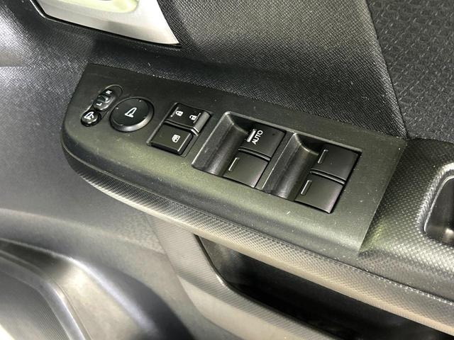 ステップワゴンスパーダ Ｚ　クールスピリット　両側電動ドア　純正ＳＤナビ　後席モニター　バックカメラ　禁煙車　ハーフレザーシート　ドラレコ　スマートキー　ＨＩＤヘッド　ビルトインＥＴＣ　クルコン　オートエアコン　純正１７インチアルミ（44枚目）