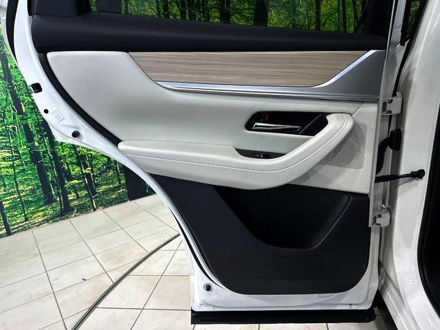 CX-60 XD エクスクルーシブモード サンルーフ 12.3インチメーカーナビ BOSEサウンド 白革シート 10WAYパワーシート 全周囲カメラ シートベンチレーション ステアリングヒーター パワーバックドア ETC(33枚目)