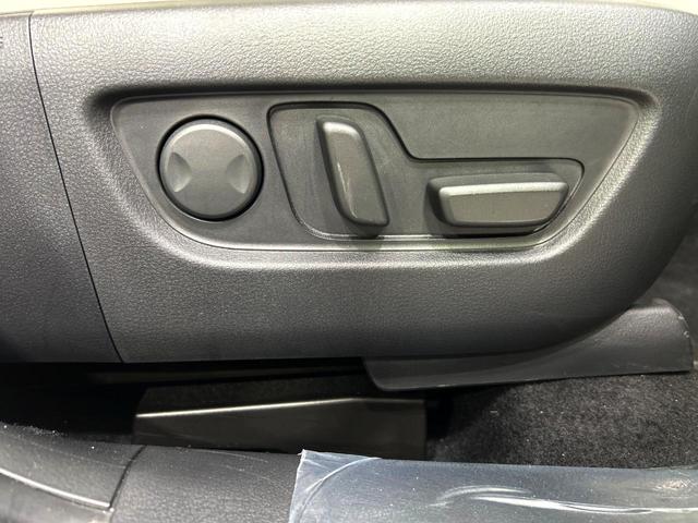 CX-60 XD エクスクルーシブモード サンルーフ 12.3インチメーカーナビ BOSEサウンド 白革シート 10WAYパワーシート 全周囲カメラ シートベンチレーション ステアリングヒーター パワーバックドア ETC(37枚目)