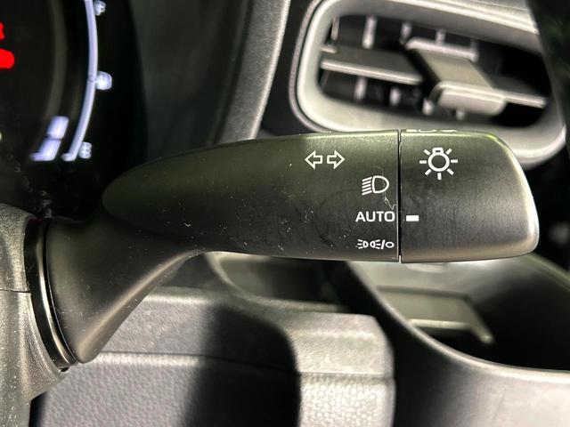 シエンタ ハイブリッドZ 10.5インチ純正ディスプレイオーディオ 全周囲カメラ 両側パワースライドドア レーダークルーズコントロール ブラインドスポットモニター シーヒーター ステアリングヒーター 100V電源(30枚目)