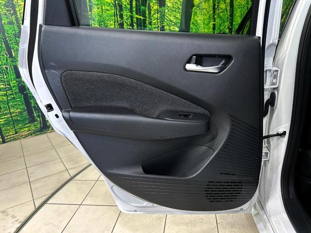 オーラ G サンルーフ 全周囲カメラ 衝突被害軽減システム レーダークルーズ 禁煙車 ドラレコ コーナーセンサー スマートキー LEDヘッド ビルトインETC オートハイビーム 車線逸脱警報 オートライト(37枚目)