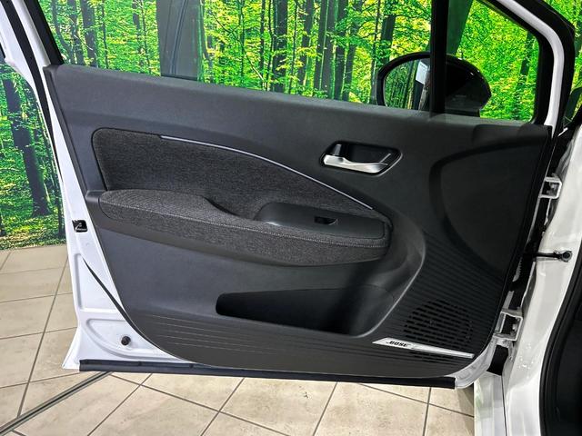 オーラ G サンルーフ 全周囲カメラ 衝突被害軽減システム レーダークルーズ 禁煙車 ドラレコ コーナーセンサー スマートキー LEDヘッド ビルトインETC オートハイビーム 車線逸脱警報 オートライト(38枚目)