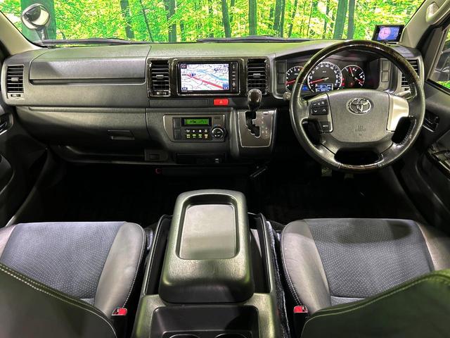 ハイエースバン スーパーGL ダークプライム SDナビ バックカメラ 禁煙車 ハーフレザーシート ドラレコ スマートキー ビルトインETC オートライト オートエアコン リアエアコン Bluetooth CD DVD再生 フルセグ LEDフォグ(2枚目)