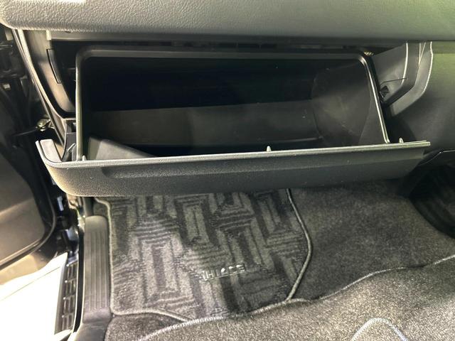 ハイエースバン スーパーGL ダークプライム SDナビ バックカメラ 禁煙車 ハーフレザーシート ドラレコ スマートキー ビルトインETC オートライト オートエアコン リアエアコン Bluetooth CD DVD再生 フルセグ LEDフォグ(55枚目)