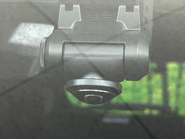 ヴェゼル e:HEV Z 純正SDナビ バックカメラ 衝突被害軽減システム レーダークルーズ 禁煙車 電動リアゲート ハーフレザーシート ドラレコ コーナーセンサー LEDヘッド ビルトインETC オートハイビーム(7枚目)