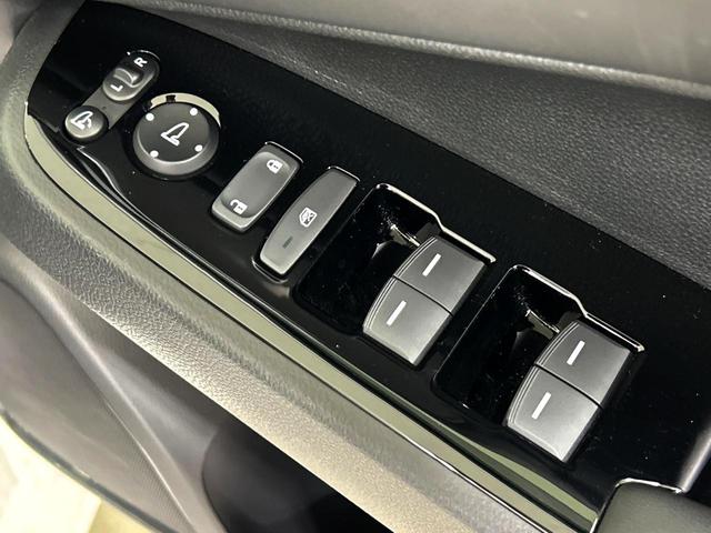 ヴェゼル e:HEV Z 純正SDナビ バックカメラ 衝突被害軽減システム レーダークルーズ 禁煙車 電動リアゲート ハーフレザーシート ドラレコ コーナーセンサー LEDヘッド ビルトインETC オートハイビーム(44枚目)