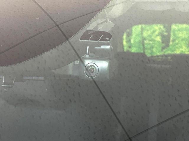 ノート Ｘ　純正ＳＤナビ　全周囲カメラ　衝突被害軽減システム　禁煙車　ドラレコ　コーナーセンサー　スマートキー　ＬＥＤヘッド　ビルトインＥＴＣ　オートハイビーム　車線逸脱警報　オートライト　オートエアコン（6枚目）