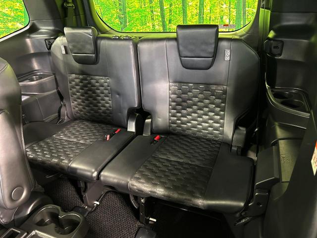 ヴォクシー Ｓ－Ｚ　両側電動ドア　バックカメラ　衝突被害軽減システム　レーダークルーズ　禁煙車　ハーフレザーシート　ドラレコ　コーナーセンサー　スマートキー　ＬＥＤヘッド　ＥＴＣ２．０　オートハイビーム　車線逸脱警報（29枚目）