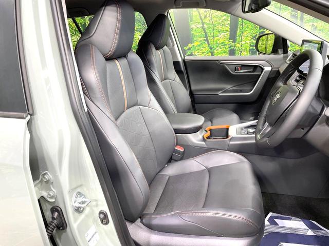 ＲＡＶ４ アドベンチャー　登録済未使用車　１０．５型ディスプレイ　バックカメラ　セーフティセンス　シートベンチレーション　ブラインドスポットモニター　パワーシート　ＬＥＤヘッド　ルーフレール　ＥＴＣ２．０（8枚目）