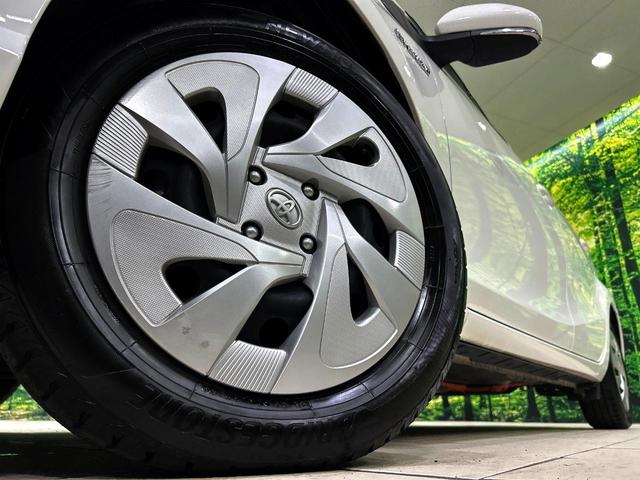 アクア L ナビゲーション バックカメラ セーフティセンス 禁煙車 ETC2.0 オートライト オートエアコン Bluetooth CD・DVD再生 電動格納ミラー ドアバイザー プライバシーガラス スマートキー(13枚目)